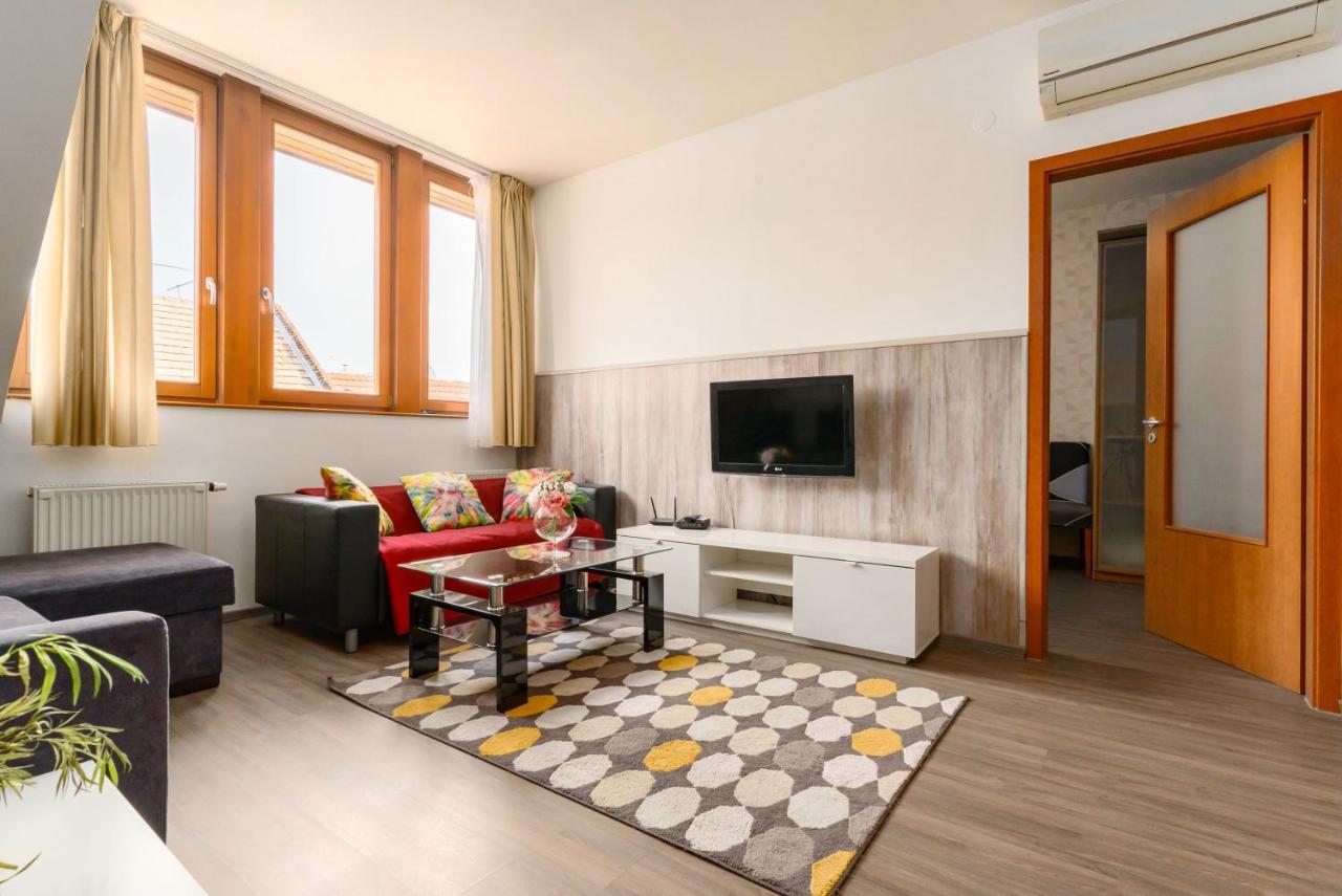 Lovag Charming Apartment In The Center-Ac Budapest Exterior photo